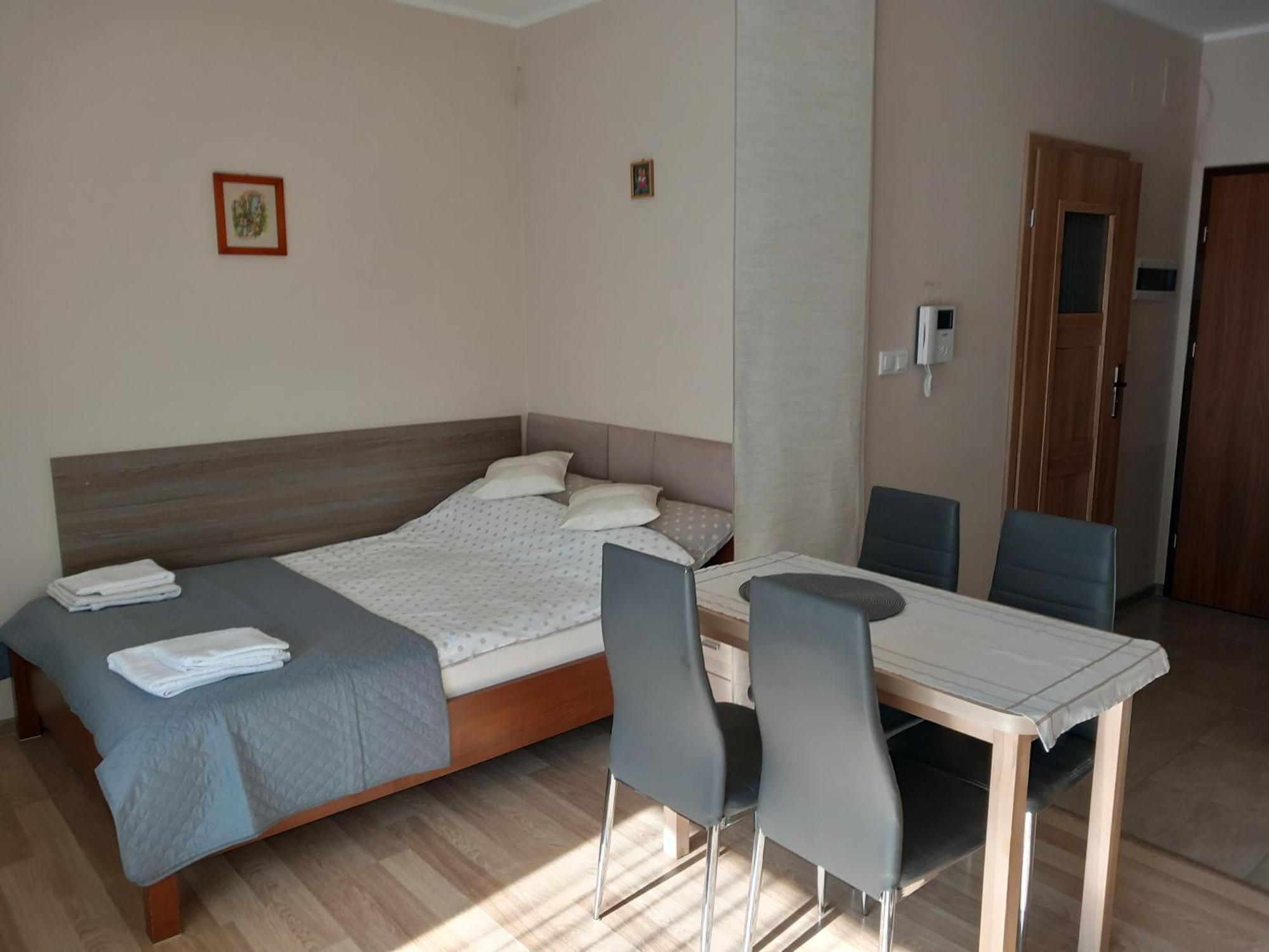 Apartament Jelenia Gora - Cieplice Eksteriør billede