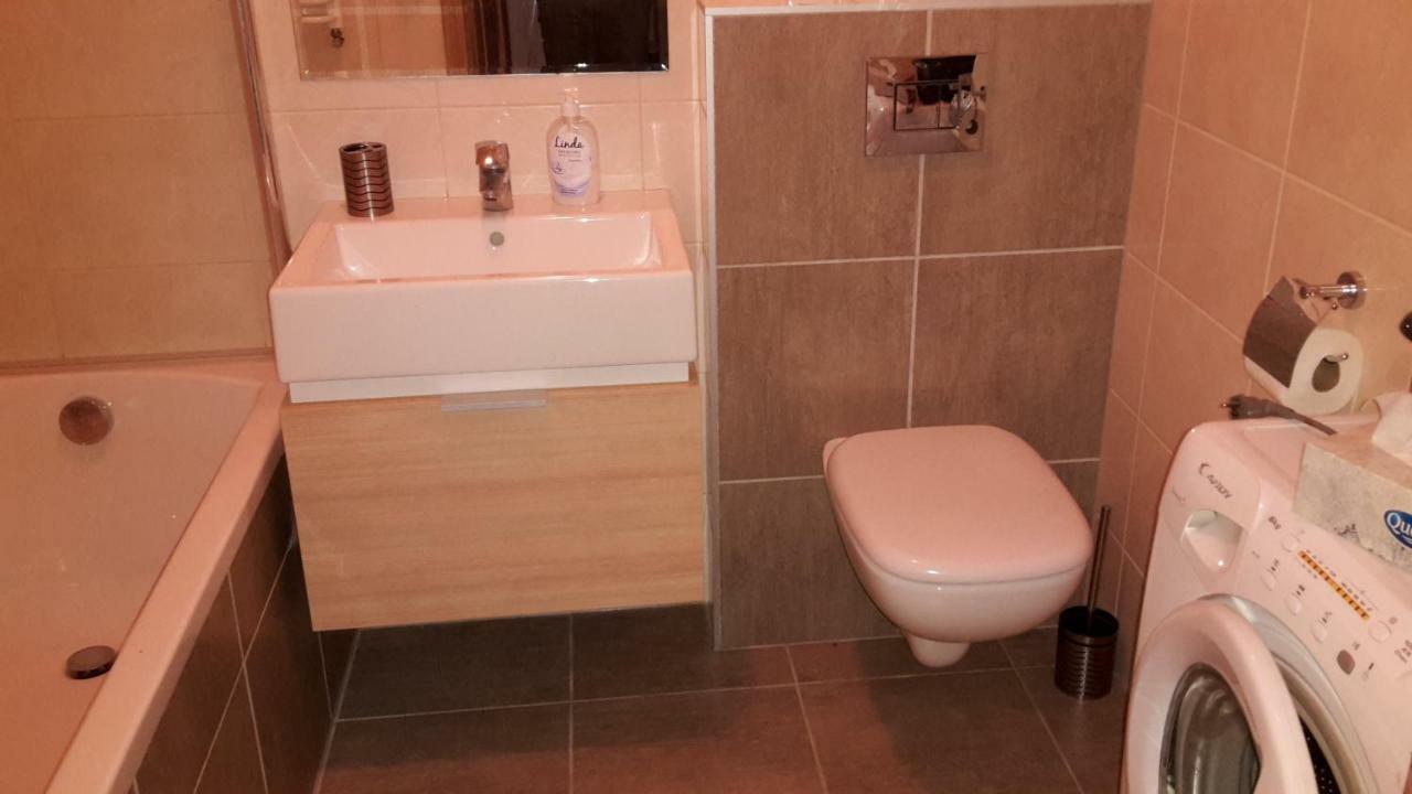 Apartament Jelenia Gora - Cieplice Eksteriør billede